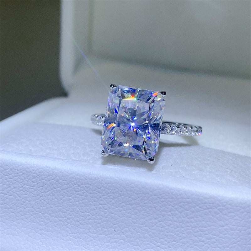 5 Carat Moissanite Zircon 925 Sterling Silver RingExpress Global Mart  Pieces: 1-piece
Includes: Moissanite jewelry over 0.3 carats includes a certificate of stone properties. Limited warranty included, please contact us for any issues 5 Carat Moissanite Zircon 925 Sterling Silver RingTrendsi