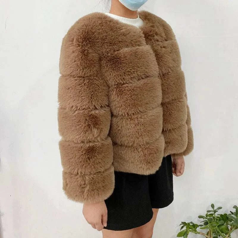 Women Faux Fur CoatExpress Global Mart  customizedProduct Description
Step into elegance and warmth with the Women Faux Fur Coat, a stylish addition to your winter wardrobe. Crafted from luxurious faux fur, this coaWomen Faux Fur CoatCartifind