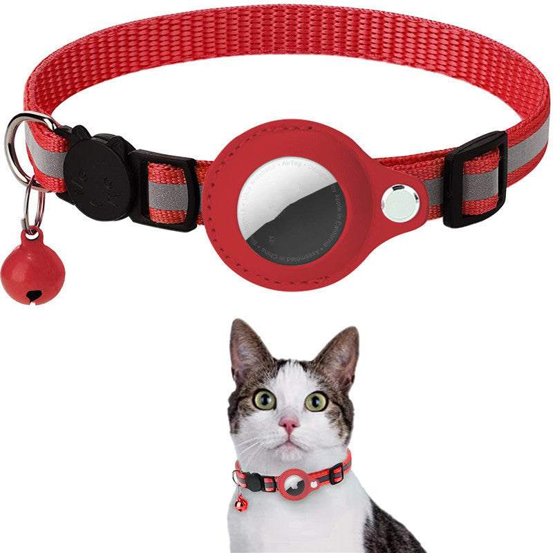 Reflective Airtag holder nylon collar for pets, red color.