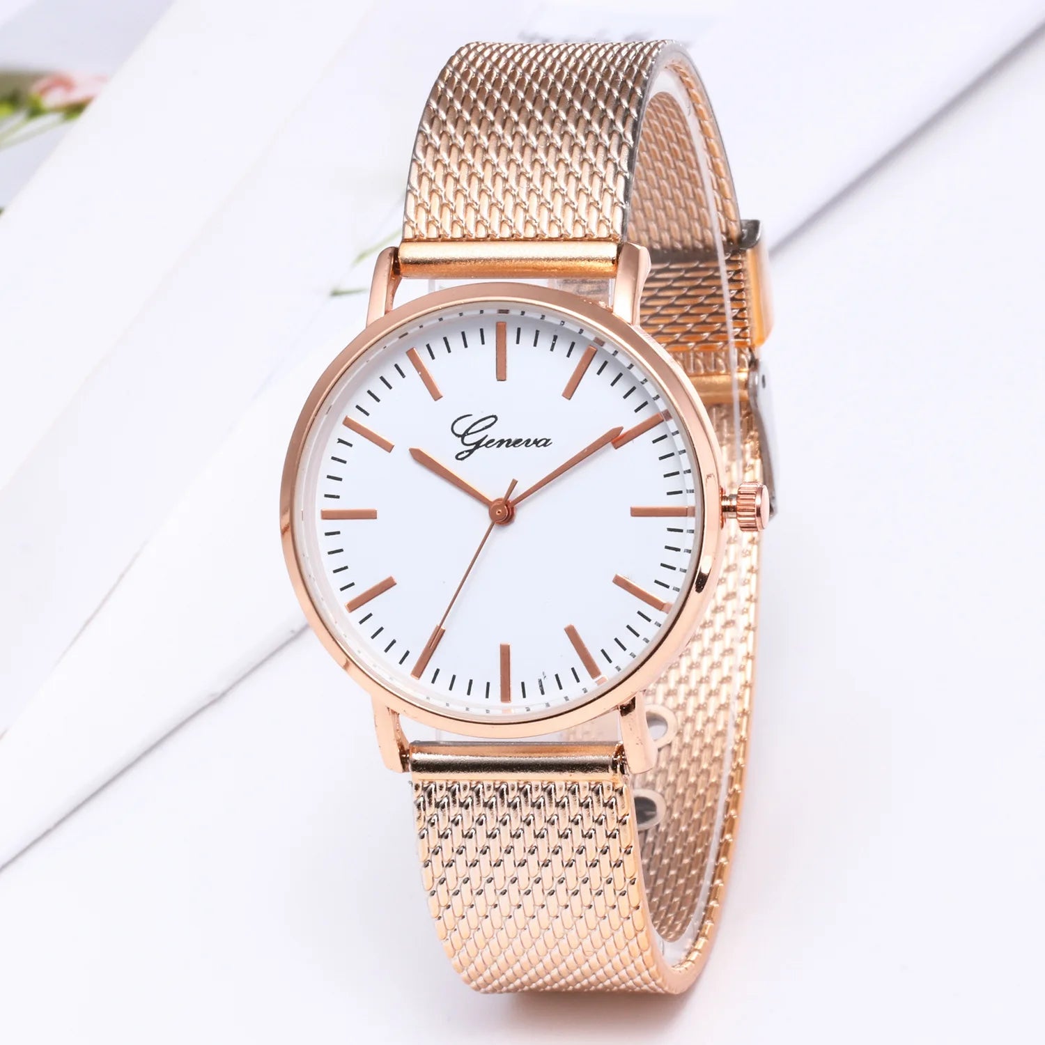 Luxury Wrist Watches for Women Fashion Quartz Watch Silicone Band Dial Women Wathes Casual Ladies watch relogio feminino