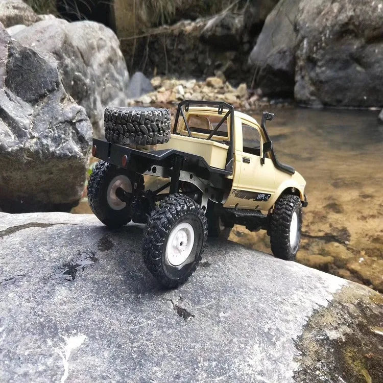 WPL C14 RC Truck 1/16 RC Car 2.4G 4WD Off Road RC Military Car Rock Crawler Truck With Front LED RTR Toys