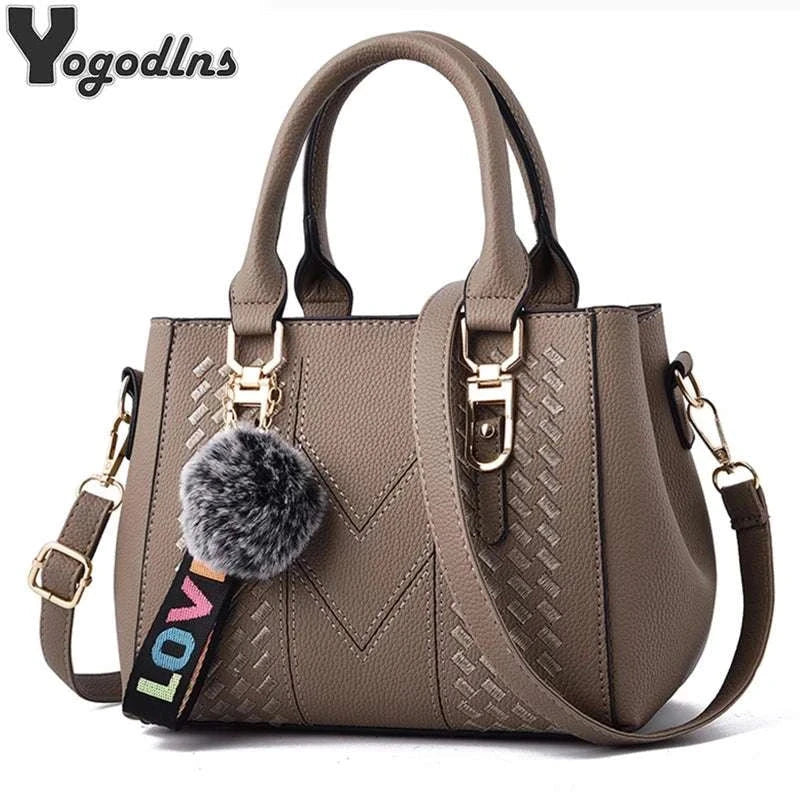 Embroidery Leather HandbagExpress Global Mart  Embroidery Leather Handbag

 

Lining Material: POLYESTER

Main Material: PU

Shape: Satchels

Occasion: Versatile

Exterior: Silt Pocket

Closure Type: zipper

DecoEmbroidery Leather HandbagExpress Global Mart