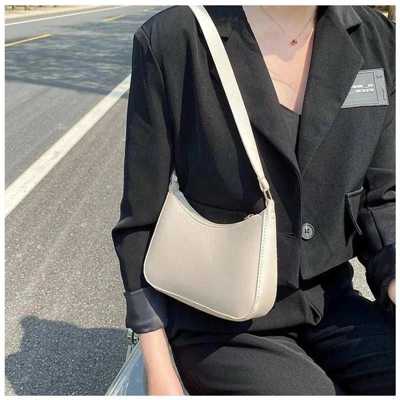 Retro Casual Shoulder BagExpress Global Mart  Product Description
Introducing the Retro Casual Shoulder Bag, a chic accessory that effortlessly combines style and functionality. Designed with the modern woman inRetro Casual Shoulder BagDSers