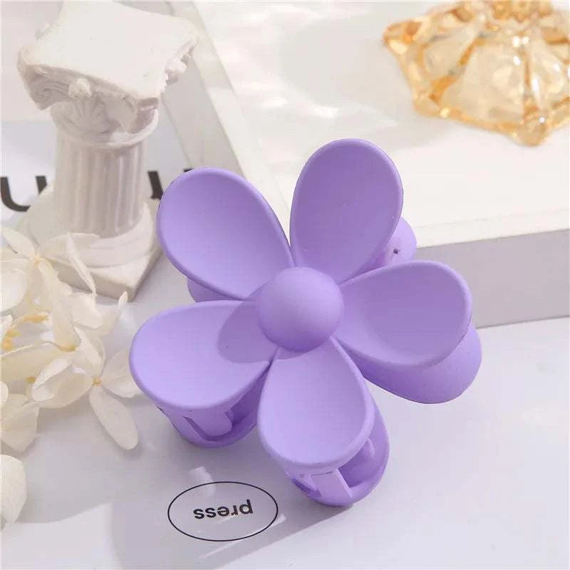 Flower Hair ClipsExpress Global Mart  Vintage Flower Hair Clips - Bloom with Elegance
Elevate your hairstyle with our exquisite Vintage Flower Hair Clips, meticulously handcrafted to infuse your look witFlower Hair ClipsDSers