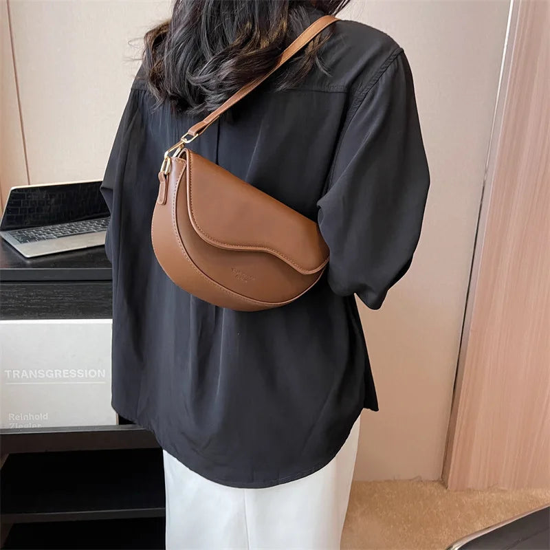 Vintage Saddle Crossbody Bag PU Leather Women's Luxury Design Small Handbag and Purse Ladies Travel Shoulder Messenger Bag Purse