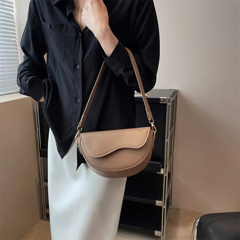 Vintage Saddle Crossbody Bag PU Leather Women's Luxury Design Small Handbag and Purse Ladies Travel Shoulder Messenger Bag Purse