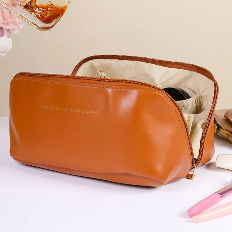 Large Capacity Portable Makeup Bag Women Cosmetic Bag Toiletries Organizer Female Storage Makeup Cases Coach Bag Luxury Designer