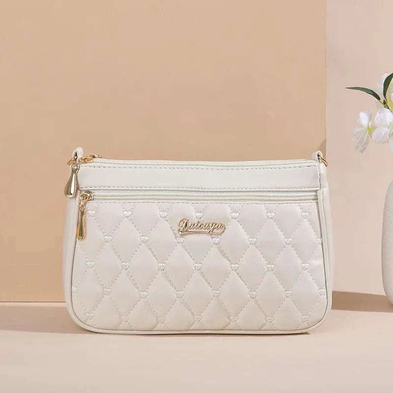 Embroidery Leather HandbagExpress Global Mart  Embroidery Leather Handbag

 

Lining Material: POLYESTER

Main Material: PU

Shape: Satchels

Occasion: Versatile

Exterior: Silt Pocket

Closure Type: zipper

DecoEmbroidery Leather HandbagExpress Global Mart