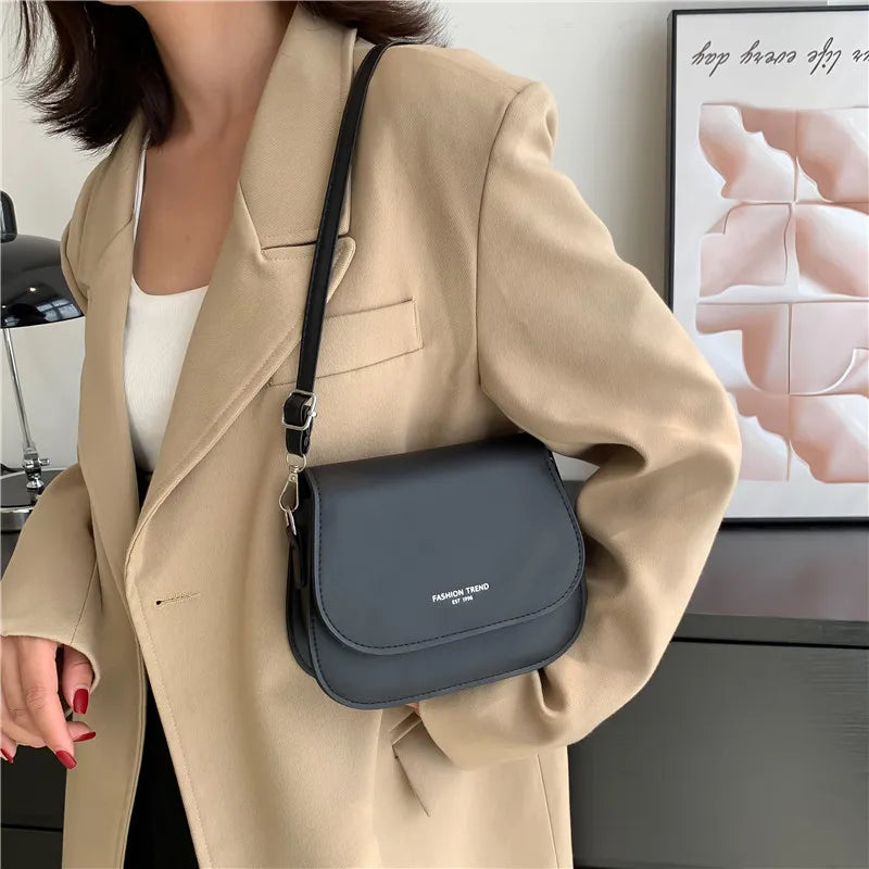 Vintage Saddle Crossbody Bag PU Leather Women's Luxury Design Small Handbag and Purse Ladies Travel Shoulder Messenger Bag Purse