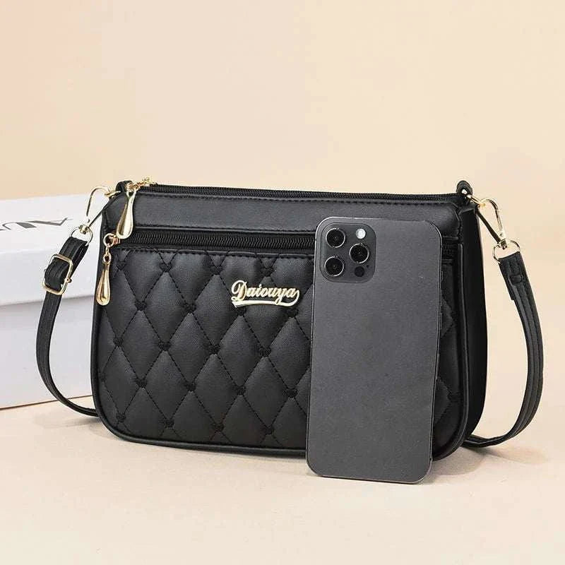 Embroidery Leather HandbagExpress Global Mart  Embroidery Leather Handbag

 

Lining Material: POLYESTER

Main Material: PU

Shape: Satchels

Occasion: Versatile

Exterior: Silt Pocket

Closure Type: zipper

DecoEmbroidery Leather HandbagExpress Global Mart