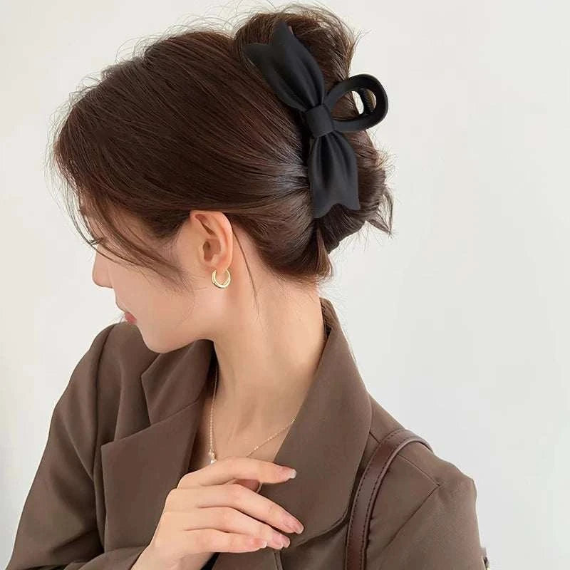 Black Hair ClipExpress Global Mart  Elevate Your Hairstyle with our Chic Black Hair Clip for Women
Make a statement with our stylish Black Hair Clip for Women, designed to add sophistication and flair Black Hair Clip for WomenDSers