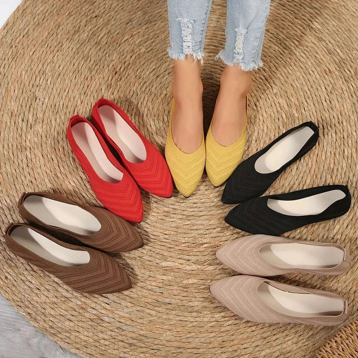 Women Pointed Flat ShoesExpress Global Mart  Product Description
Step into summer with confidence in the Women Pointed Flat Shoes, designed for casual elegance and unparalleled comfort. These loafers feature a Women Pointed Flat ShoesDSers