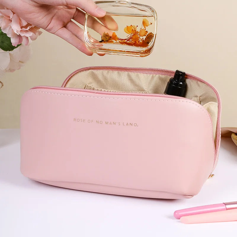 Large Capacity Portable Makeup Bag Women Cosmetic Bag Toiletries Organizer Female Storage Makeup Cases Coach Bag Luxury Designer