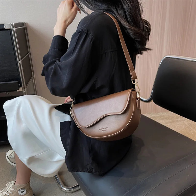 Vintage Saddle Crossbody Bag PU Leather Women's Luxury Design Small Handbag and Purse Ladies Travel Shoulder Messenger Bag Purse