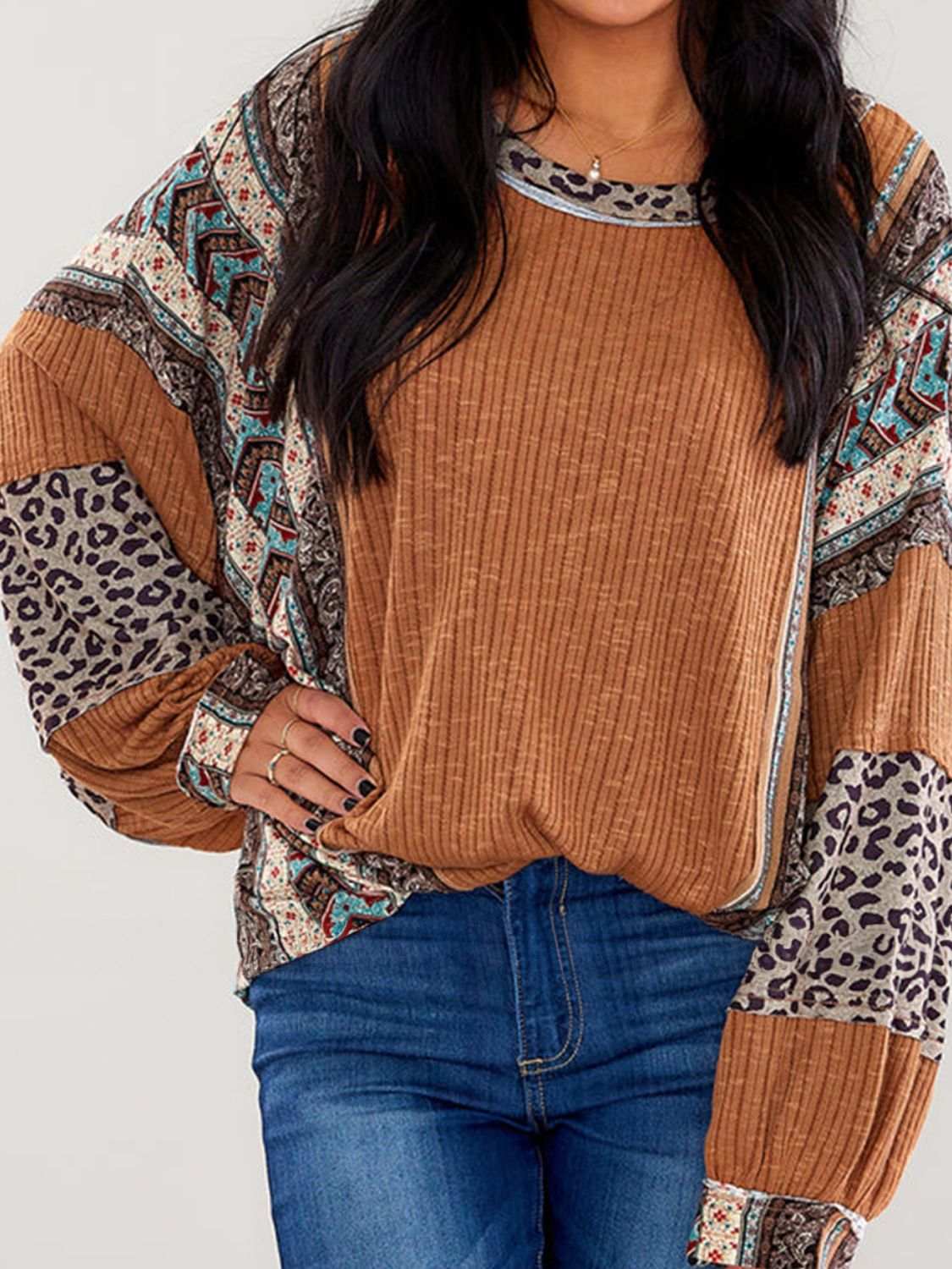 Leopard Round Neck Long Sleeve SweatshirtExpress Global Mart  Features: Basic style
Sheer: Opaque
Stretch: Slightly stretchy
Material composition: 95% polyester, 5% elastane
Care instructions: Machine wash cold. Tumble dry low.Leopard Round Neck Long Sleeve SweatshirtTrendsi