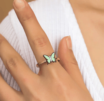 Fidget Spinner Rotatable RingExpress Global Mart  💍 Introducing Our Classic Flower Ring! 💍
Elevate your style with timeless elegance and grace with our exquisite flower ring. Here's why it's the perfect accessory Fidget Spinner Rotatable Ring For WomenZendrop